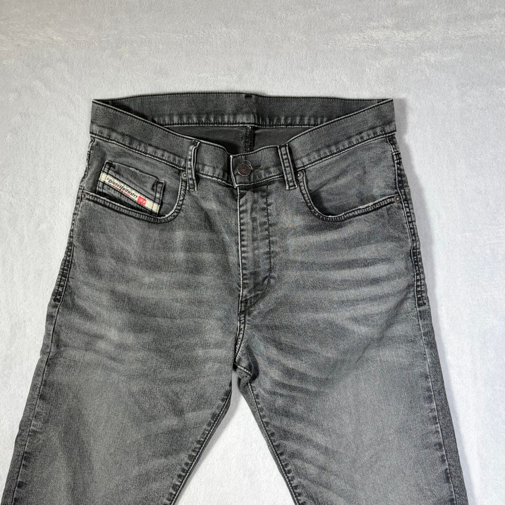 Diesel Grey Wash Slim Tapered Jeans Mens Size 30 Five Pocket Denim Faded Black - Picture 3 of 13